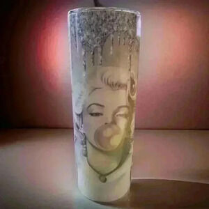 Marilyn If You Can't Handle Me